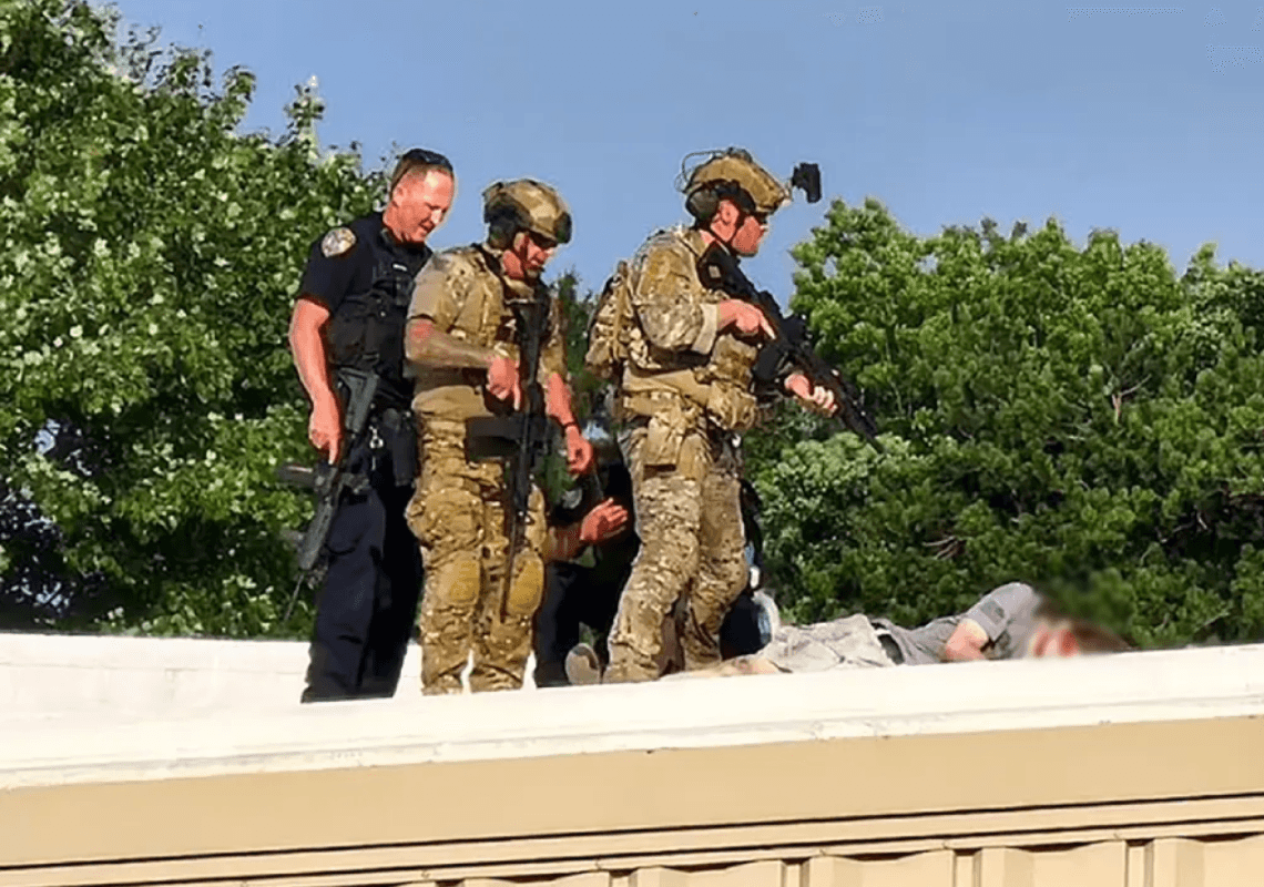 ניסיון ההתנקשות בטראמפ: זה מה שידוע על היורה