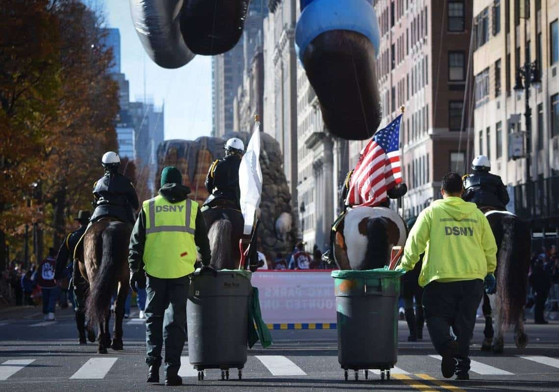 עיריית ניו יורק מימשה את האיום: קרוב ל-1,500 עובדים פוטרו בשל סירובם להתחסן
