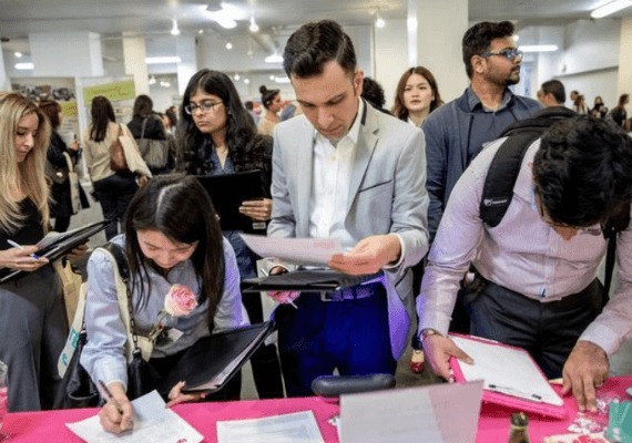 בשורה לכלכלה: מספר מבקשי העבודה בכל שבוע צנח לשפל של כ-50 שנה