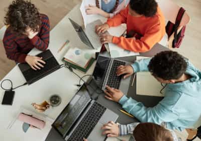 עידן הבינה המלאכותית: למעלה ממחצית מהמורים בארה"ב משתמשים ב-AI