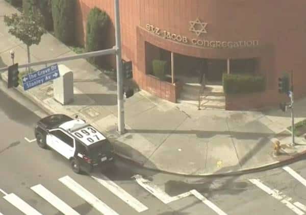לוס אנג'לס: אדם נורה מחוץ לבית כנסת באזור פיירפקס