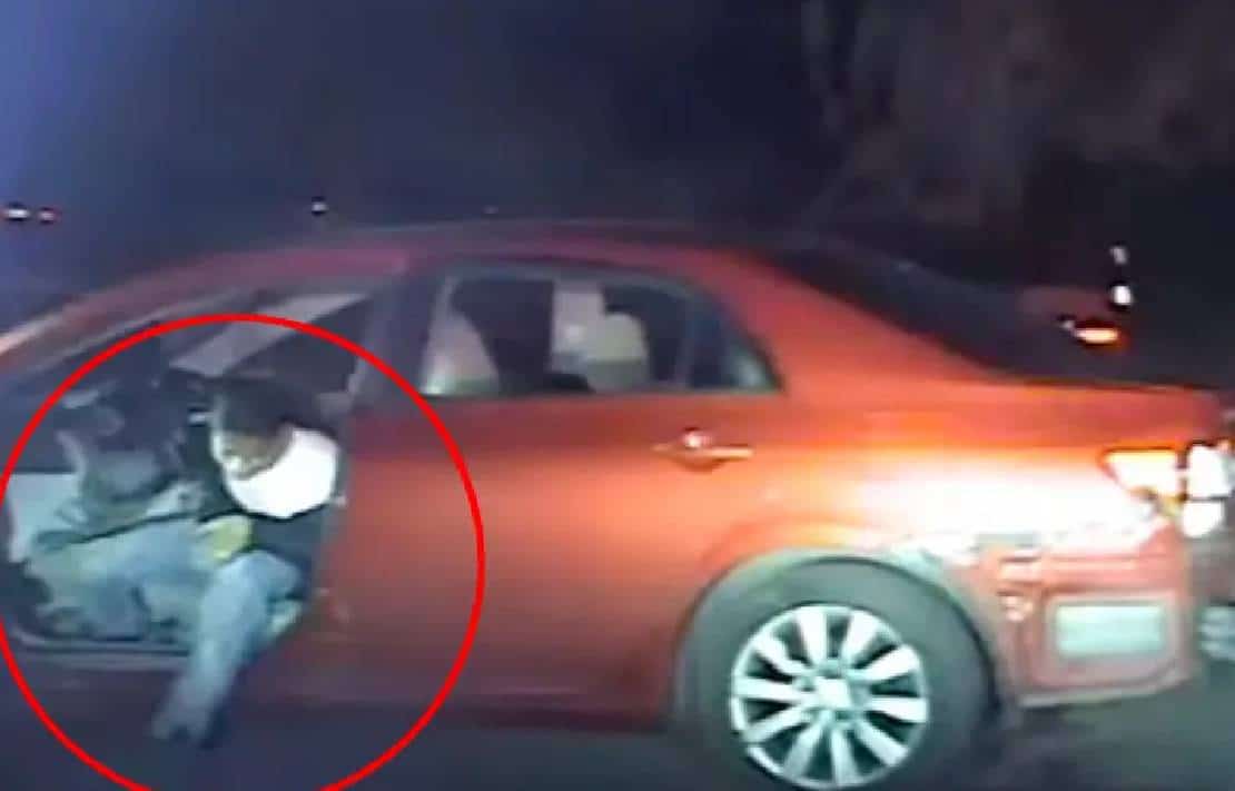 צפו: שוטר ירה למוות בילד בן 13 מטקסס שנהג במכונית גנובה ‏וניסה לדרוס את שותפו לנשק