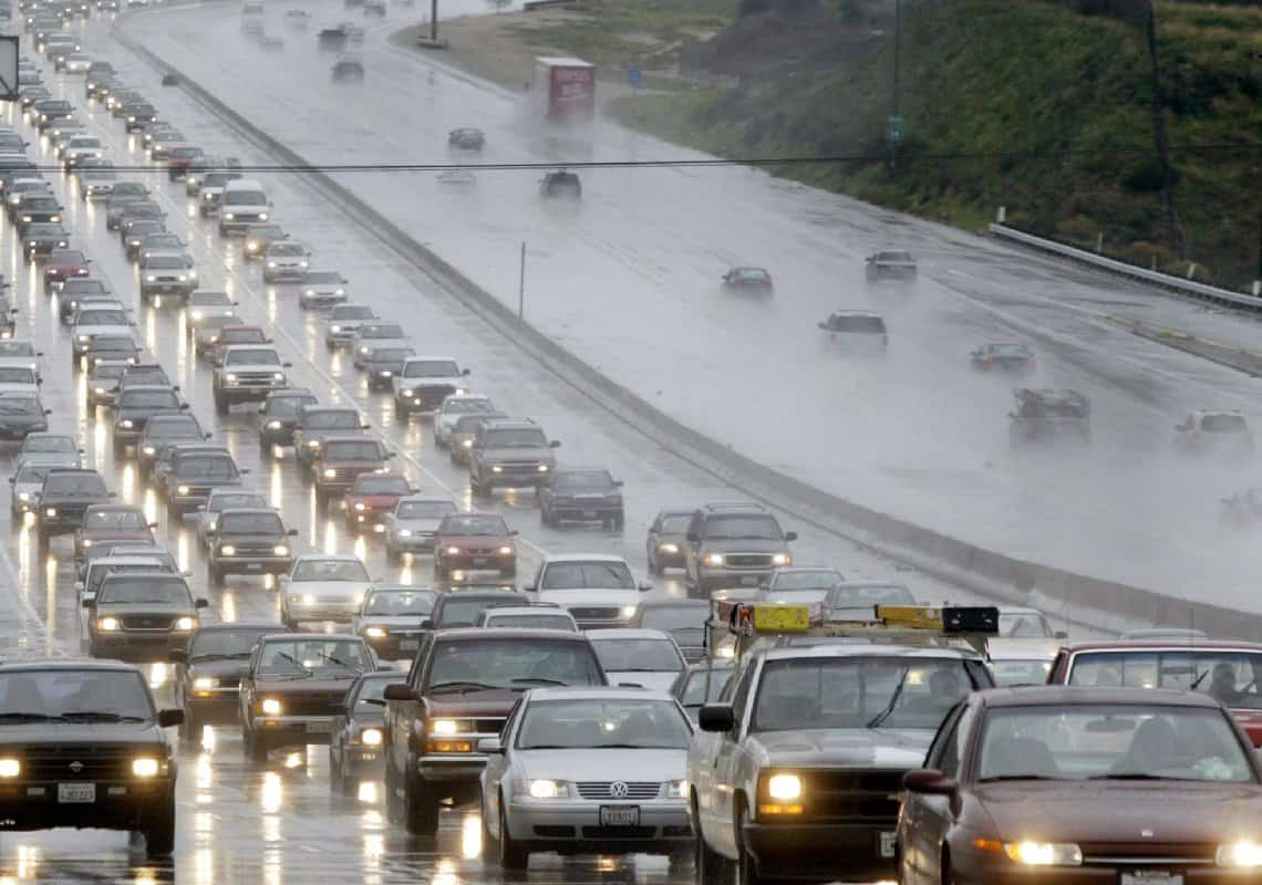 תושבי דרום קליפורניה, תכינו מטריות: סערה נוספת בדרך לאזור