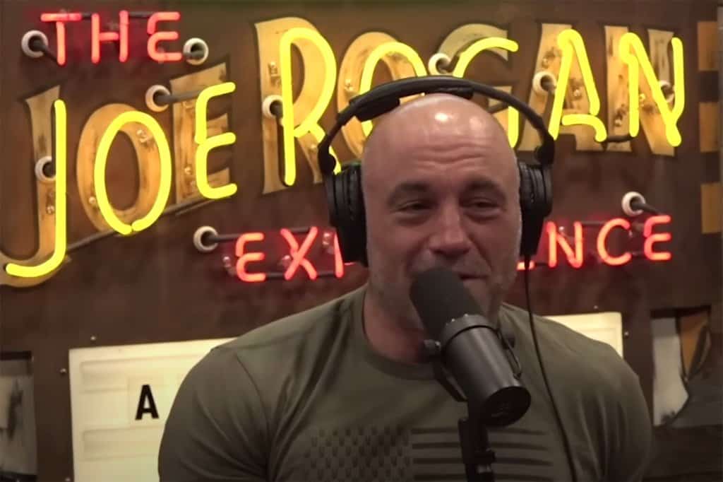 ‏ג'ו רוגן תוקף את ג'ורג' סורוס: "הוא אדם מרושע בסרט באטמן" ‏