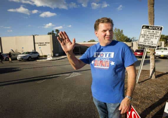 הכול מתועד: חבר מועצה בפלורידה יורה למוות בגנב ללא סיבה מוצדקת