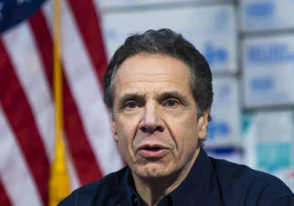 מושל ניו יורק מזהיר: שיא המגפה יגיע בעוד כ-3 שבועות, זקוקים לעשרות אלפי מכונות הנשמה