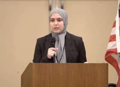 ועדת החירות הדתית של טראמפ בלב סערה: יועצת מוסלמית התפטרה בטענה כי היא נחטפה על ידי אג'נדה ציונית 