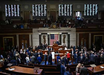 החוק הגדול והיפה של טראמפ עבר בקושי בקונגרס: הרפובליקנים התאחדו למרות ההתנגדות פנימית