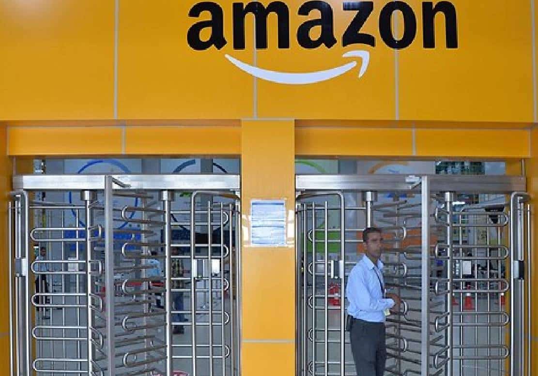 אמזון תשלם לכם לבקר בחנות שלה