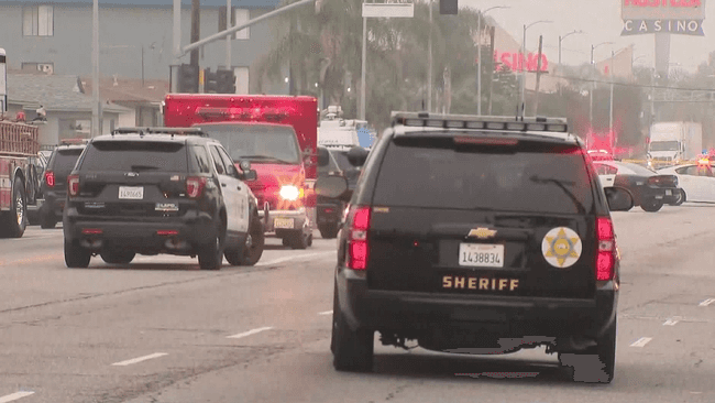 לוס אנג'לס: אדם רצח את אימו וירה בעצמו במהלך קרב יריות עם שוטרים