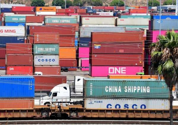 אור בקצה המנהרה: נציגי סין וארה"ב ידונו במלחמת הסחר, אופטימיות בוול סטריט