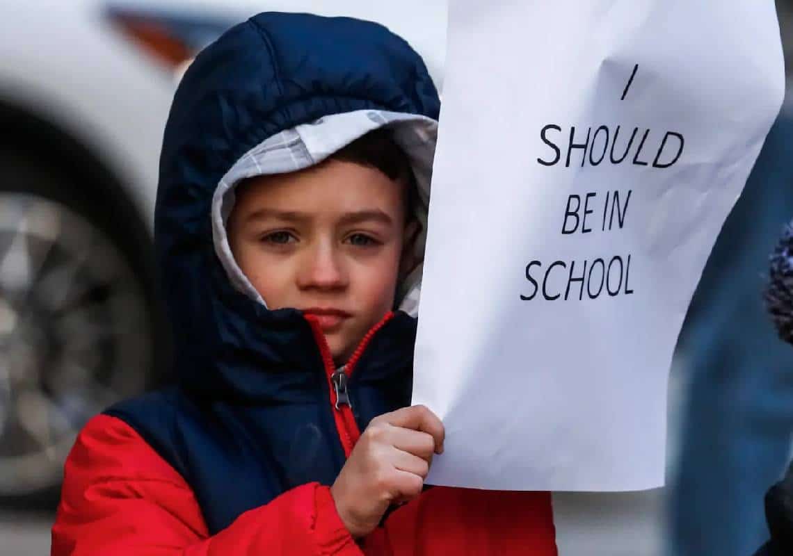 ילדי ארצות הברית ממשיכים לשלם את המחיר מהסגרים בקורונה