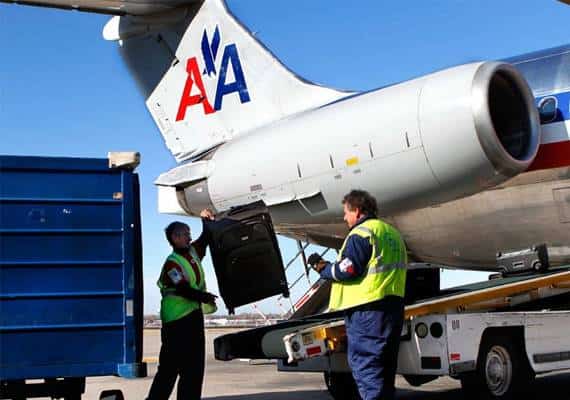 מיישרת קו: גם אמריקן איירליינס מעלה את מחירי שליחת המזוודות