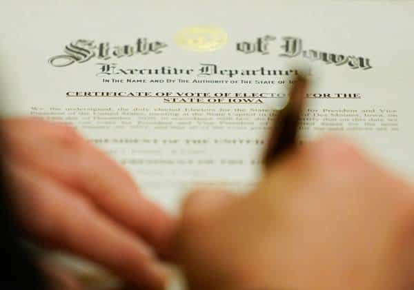 האלקטורים ברחבי ארה"ב החלו להצביע, הבחירות בדרך להכרעה רשמית