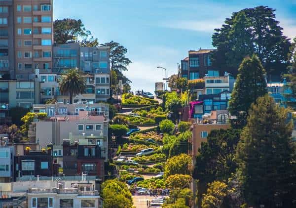 אלפי מכוניות מציפות את הרחוב המפורסם בסן פרנסיסקו: כעת העירייה תשים לכך סוף