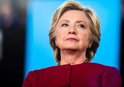 הילרי קלינטון מודה: מדיניות ההגירה הלכה רחוק מדי