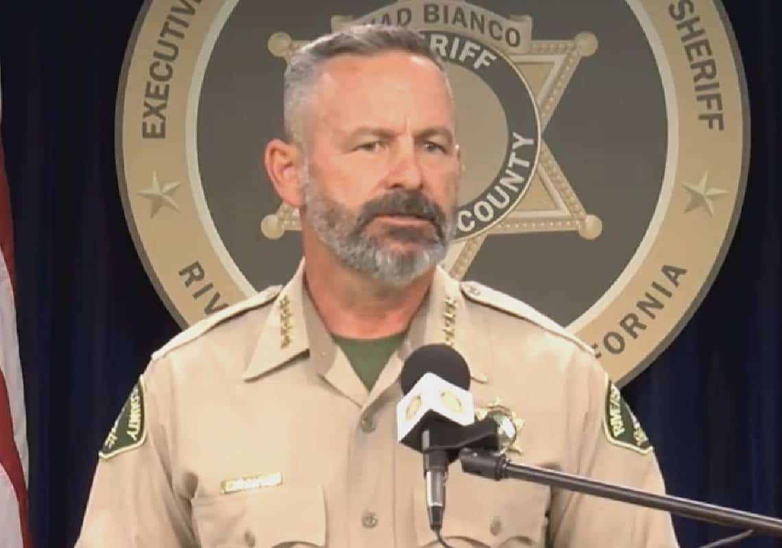 "אקדחים שלופים": האם נאומו התקיף של השריף מדרום קליפורניה ישנה את מציאות הפשיעה בגולדן סטייט?