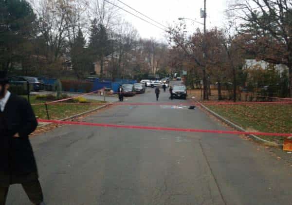 ניו יורק: גבר יהודי נדקר מחוץ לבית כנסת, חיפושים נרחבים אחר החשודים