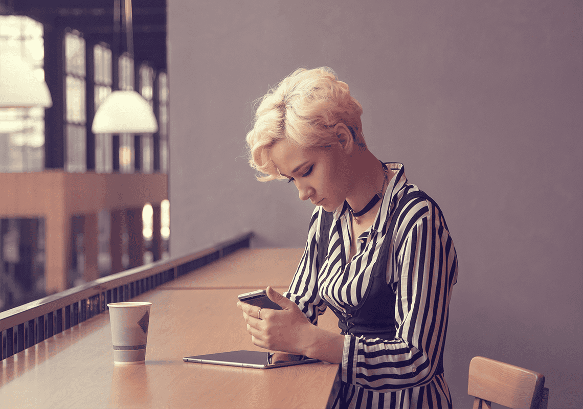 אין בעד מה: נמצאה התנוחה האופטימלית לעת השימוש במכשירים סלולריים