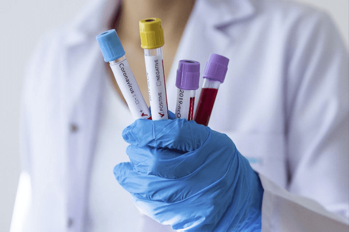 חוקרים סינים מציעים: קיים קשר בין סוגי הדם השונים לבין רמת הרגישות לקורונה