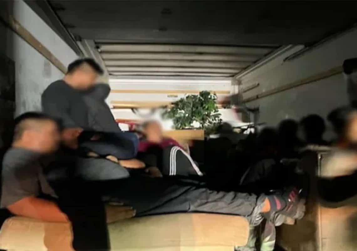 סכנת נפשות: מהגרים לא חוקיים הוברחו לארה"ב במשאית של U-Haul