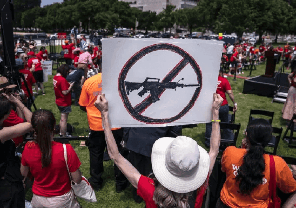 עבר בבית הנבחרים: רפורמת בקרת נשק המשמעותית ביותר בעשורים האחרונים