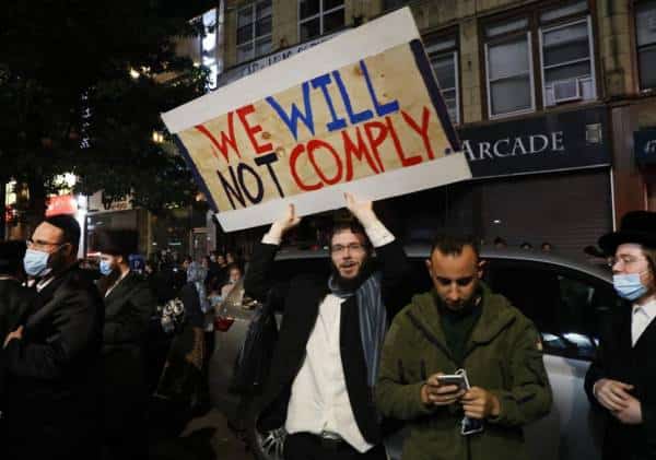 הקהילה החרדית בניו יורק יוצאת נגד מגבלות המושל: "פגיעה בחופש הדת"