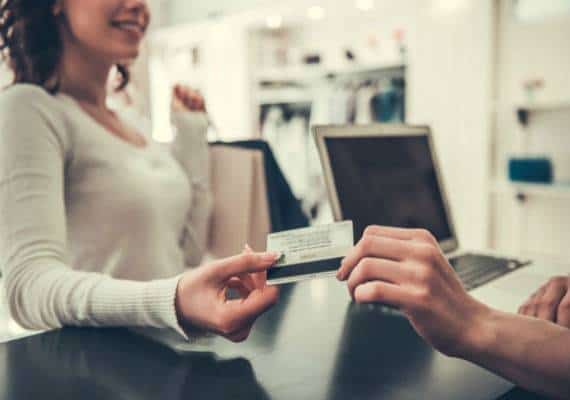 למרות הירידה בבורסה: עלייה של יותר מ-5 אחוזים בקניות של עונת החגים