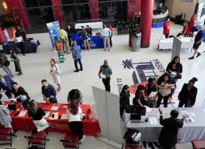 שוק עבודה קפוא: התקופה הקשה ביותר לחיפוש עבודה בארצות הברית מזה שנים