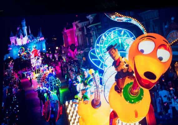 איזה כיף: האטרקציות שאסור לפספס בפסטיבל פיקסאר שכבש את דיסנילנד, קליפורניה