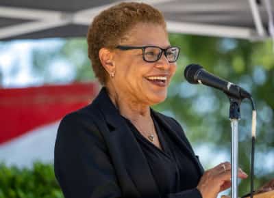 לפתוח את לוס אנג'לס לעסקים: העיר משיקה תוכנית הלוואות של מיליון דולר לעסקים קטנים