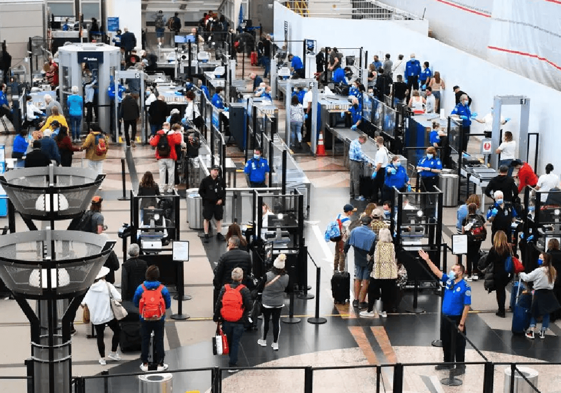 ה-TSA בהודעה דחופה לציבור – אחרי גל נוסעים עם חפצים אסורים