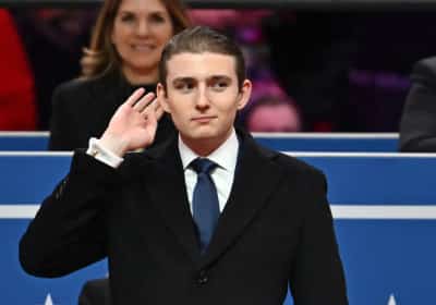 דיווח: בארון טראמפ הרוויח לאחרונה עשרות מיליוני דולרים