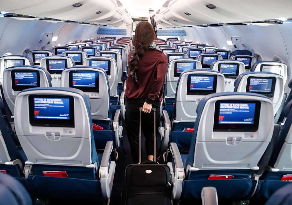 דלתא איירליינס הודיעה רשמית: זה המועד שבו תבוטל חסימת המושב האמצעי