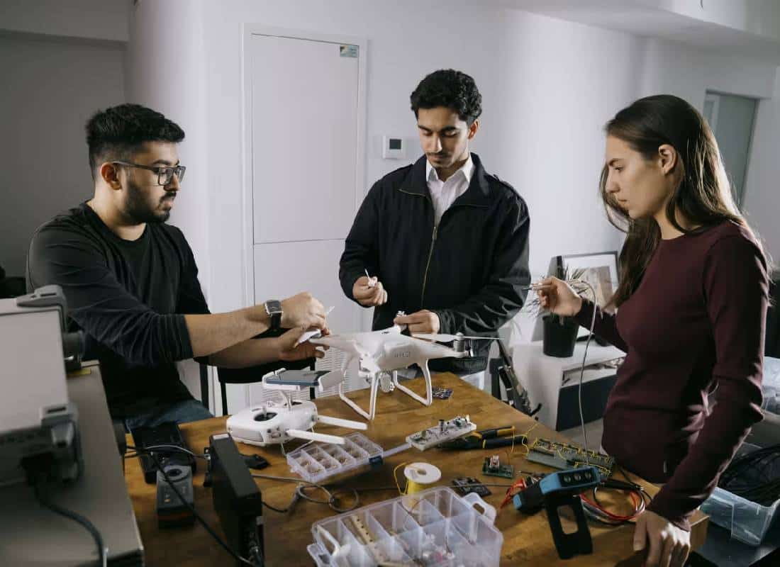 סטודנטים הפתיעו חברות הגנה אווירית ותיקות עם טכנולוגיה חדשנית נגד רחפנים