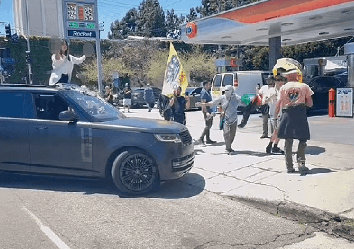 תיעוד מהמהומות האלימות בלוס אנג'לס: פרו-פלסטינית וולגרית – בריינג' רובר עם תינוק במושב האחורי 