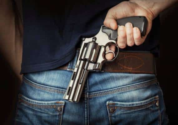 בעקבות אירועי הירי: פלורידה מחמשת את המורים