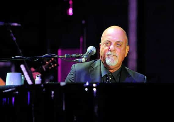 זמר הבית של המדיסון סקוור גארדן: בילי ג'ואל מצליח לעשות את זה שוב ושוב ושוב