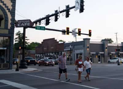 ערים אמריקניות משלמות אלפי דולרים לעובדים שיעברו אליהן: בואו נשלם לכם כדי שתגורו כאן 