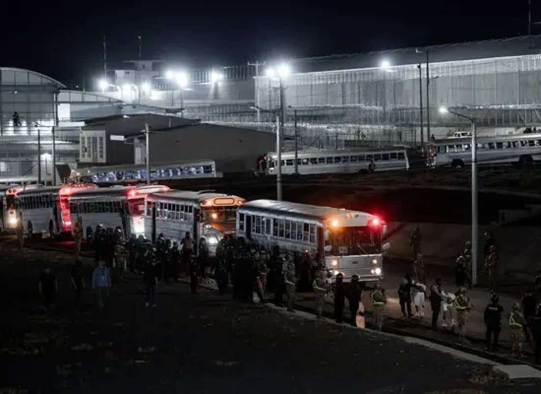 ממשל טראמפ מתעלם מצווי בית משפט: מאות מגורשים למרות הוראות שיפוטיות