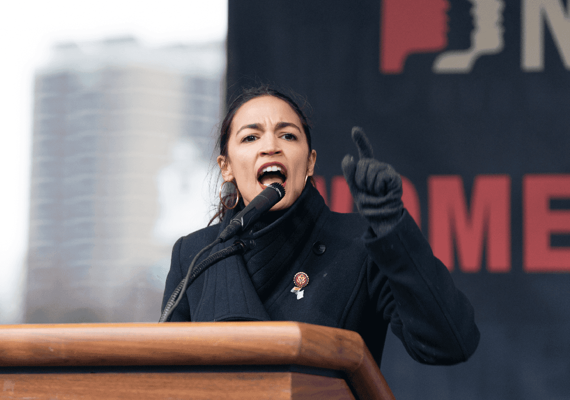 אלכסנדריה אוקסיו-קורטז: פייסבוק חיבלה במאמץ העולמי להילחם בקורונה