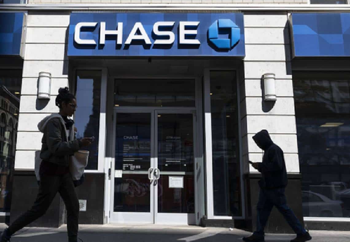 JPMorgan Chase מתכנן הרחבת סניפים מסיבית בזמן שבנקים קטנים פושטים רגל