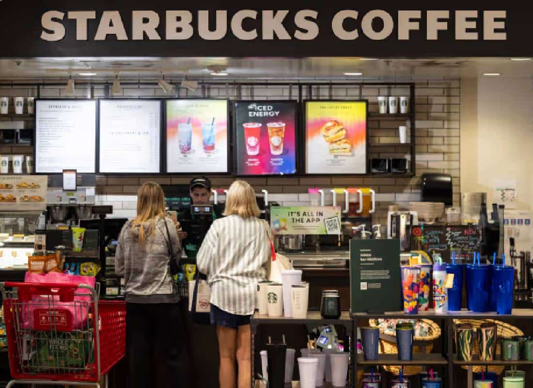 מהפכה בסטארבקס: המנכ"ל החדש מבטיח "לחזור לקפה פשוט"