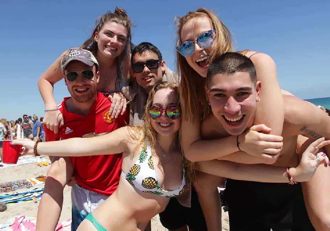 "שילמתי 8 דולר לארוחת ביג-מק לפני שבועיים, עכשיו זה 12!?" נופשי הספרינג-ברייק נגד ביידן