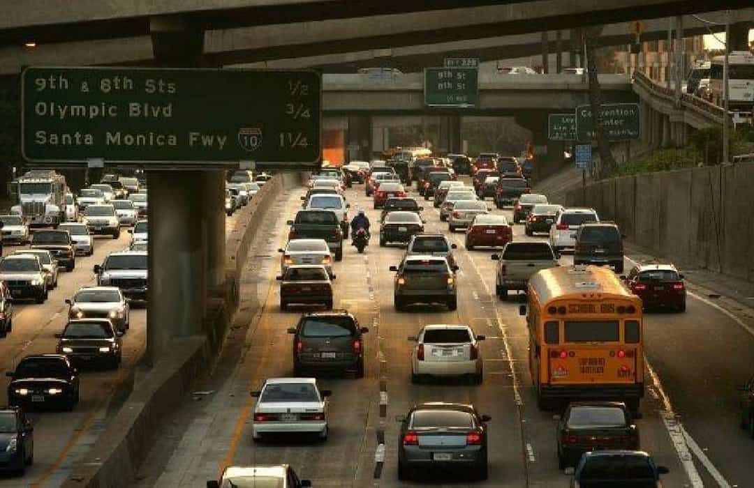 קליפורניה: מס חדש ומכשיר GPS יוצמד לנהגי רכבים חשמליים שיאלצו לשלם על בסיס קילומטראז'