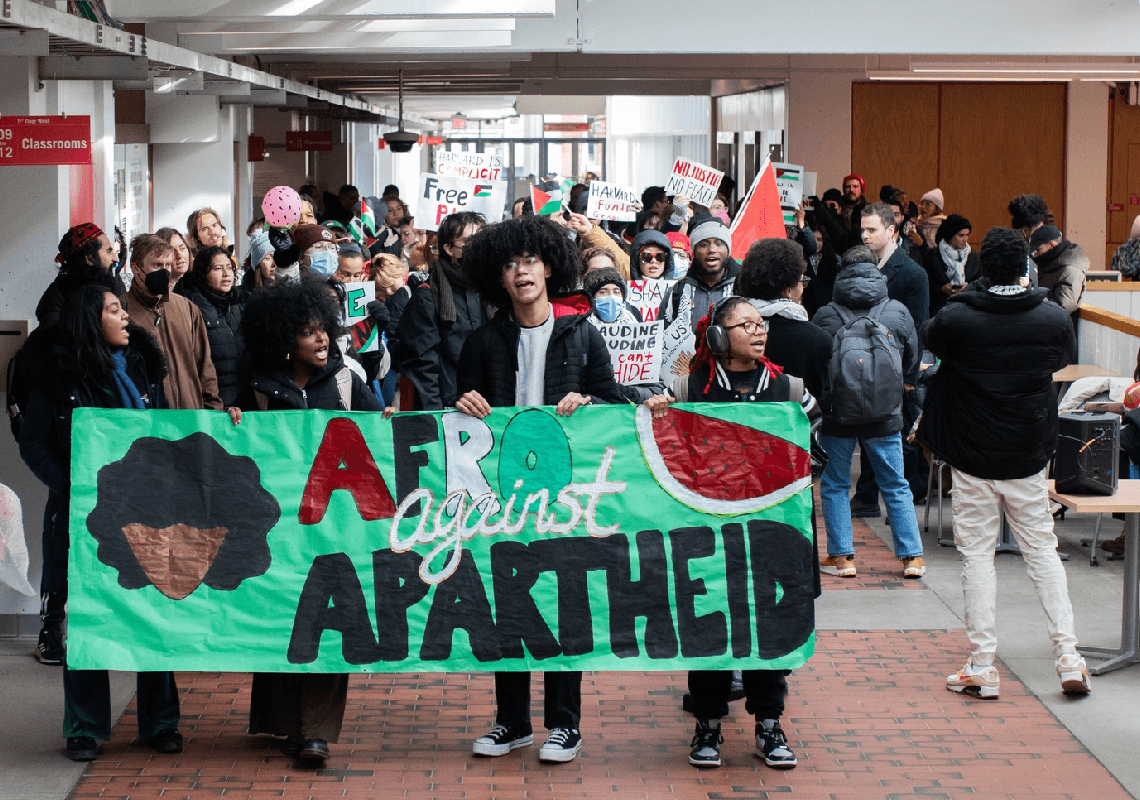 המיליארדים בסכנה: מוסדות האיווי ליג קיבלו 6.4 מיליארד דולר בכספי ציבור
