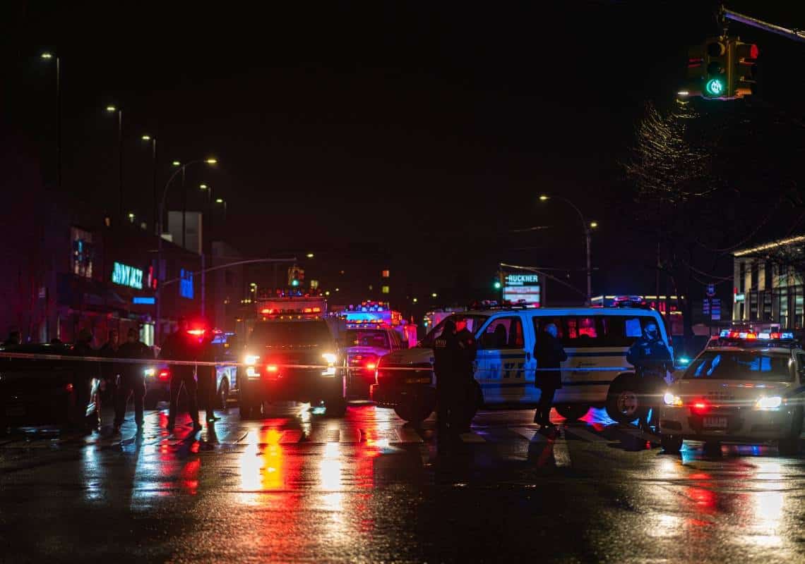 בתוך כשעה: 2 הרוגים ו-7 פצועים בשתי תקריות ירי נפרדות בניו יורק