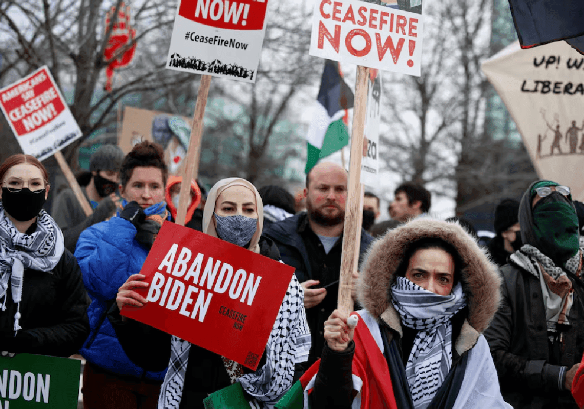 ביידן נוטש את ישראל כדי לשקם את היחסים עם המוסלמים – אבל זה לא הולך לו 