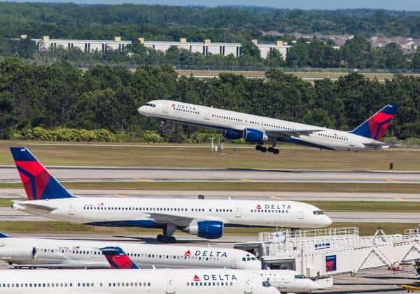 דלתא איירליינס בצעד חסר תקדים: מאות מטוסים יקורקעו, 40% מהטיסות יבוטלו