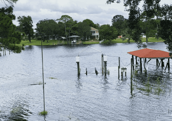 הוריקן מייקל: דאגה לשלומם של יותר מאלף נעדרים, 200 אלף עדיין מנותקים מחשמל
